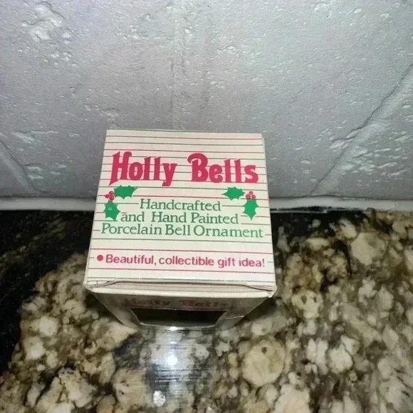 VINTAGE 1986 Holly Bells Dog Christmas Ornament - Picture 9 of 15
